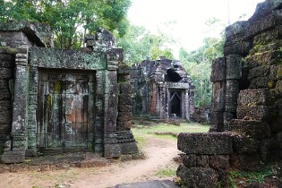 Cambodja 0159 Prasat Kraol Ko