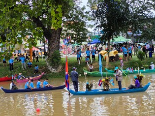 Cambodja 0249 Dragon boat race
